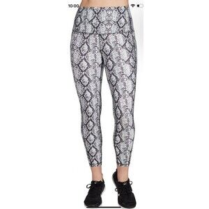 DSG Women’s Snakeskin 7/8 Leggings Size M High Rise Performance Activewear